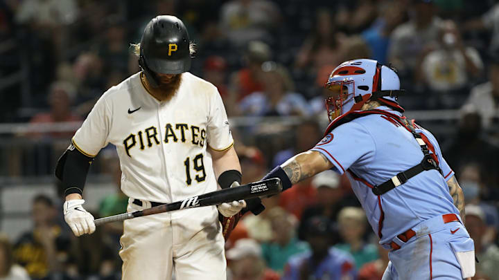 Aug 28, 2021; Pittsburgh, Pennsylvania, USA; Pittsburgh Pirates first baseman Colin Moran (19)