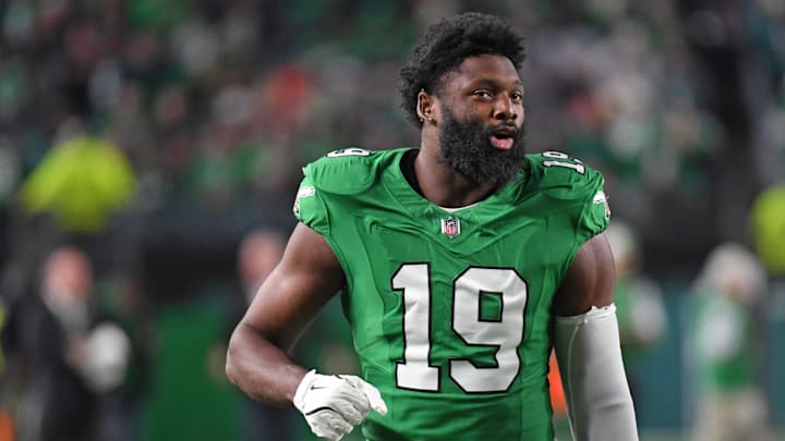Nov 3, 2024; Philadelphia, Pennsylvania, USA; Philadelphia Eagles linebacker Josh Sweat (19) against the Jacksonville Jaguars at Lincoln Financial Field. Mandatory Credit: Eric Hartline-Imagn Images