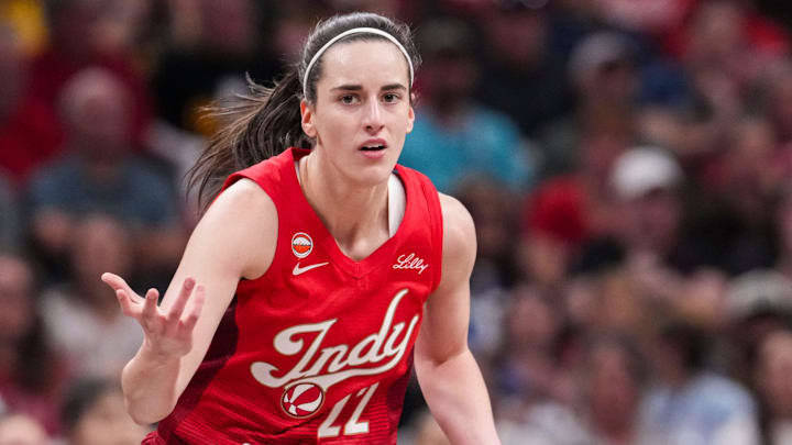 Indiana Fever guard Caitlin Clark (22)