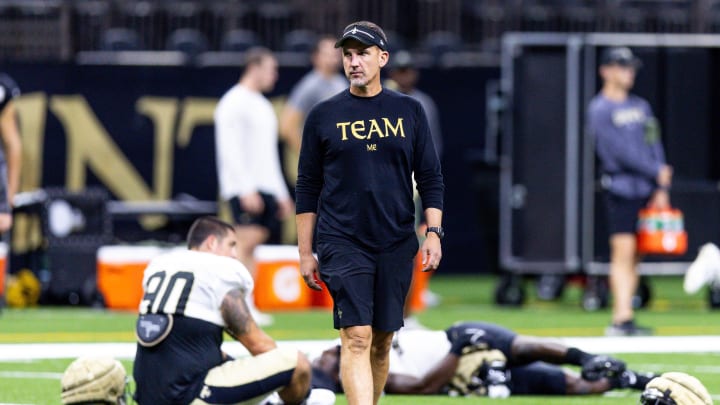 Aug 11, 2023; Metairie, LA, USA; New Orleans Saints head coach Dennis Allen looks on during training Aug 11, 2023; Metairie, LA, USA; New Orleans Saints head coach Dennis Allen looks on during training