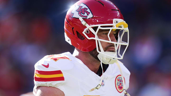 Nov 16, 2025; Denver, Colorado, USA; Kansas City Chiefs tight end Travis Kelce (87) before the game against the Denver Broncos at Empower Field at Mile High. Mandatory Credit: Ron Chenoy-Imagn Images