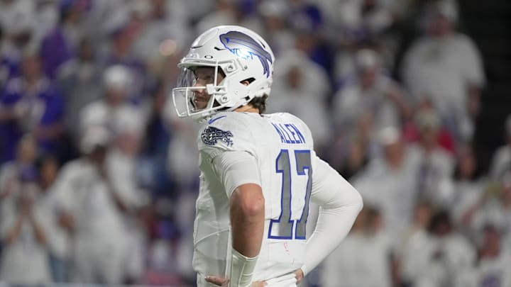 Buffalo Bills quarterback Josh Allen takes a look around waiting for play to start during final seconds in the fourth quarter at Highmark Stadium in Orchard Park on Oct. 5, 2025.