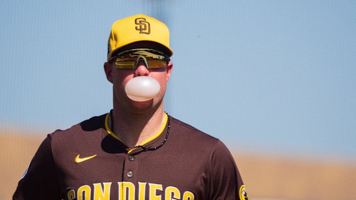 Feb 26, 2025; Phoenix, Arizona, USA; San Diego Padres infielder Gavin Sheets (30) chews gums and blows a bubble while running to first base during the third inning of a spring game against the Chicago White Sox at Camelback Ranch-Glendale. Mandatory Credit: Allan Henry-Imagn Images Feb 26, 2025; Phoenix, Arizona, USA; San Diego Padres infielder Gavin Sheets (30) chews gums and blows a bubble while running to first base during the third inning of a spring game against the Chicago White Sox at Camelback Ranch-Glendale. Mandatory Credit: Allan Henry-Imagn Images