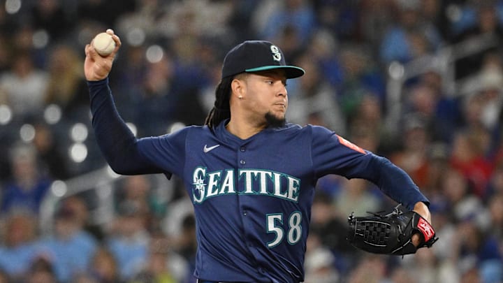Seattle Mariners starting pitcher Luis Castillo (58) delivers a pitch against the Toronto Blue Jays in the first inning at Rogers Centre on April 20.