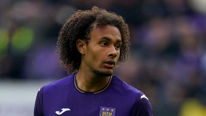 Joshua Zirkzee hat in Anderlecht die Freude am Fußball zurückgewonnen und visiert eine Zukunft beim FC Bayern an