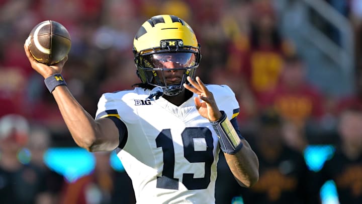 Oct 11, 2025; Los Angeles, California, USA;  Michigan Wolverines quarterback Bryce Underwood (19) throws a pass in the first half against the USC Trojans at United Airlines Field at the Los Angeles Memorial Coliseum. Mandatory Credit: Jayne Kamin-Oncea-Imagn Images