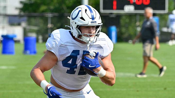 Indianapolis Colts running back Anderson Castle (42)