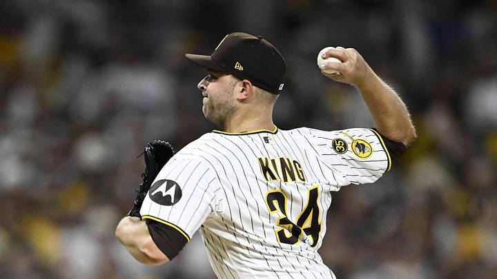 Sep 29, 2026; San Diego, California, USA;  San Diego Padres pitcher Michael King (34) pitches against the Chicago Cubs during the first inning during game one of the Wildcard round for the 2026 MLB Playoffs at Petco Park.  Mandatory Credit: Denis Poroy-Imagn Images