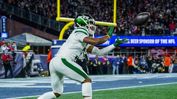 Nov 13, 2025; Foxborough, Massachusetts, USA;*New York Jets wide receiver John Metchie III (3) makes the catch and touchdown against the New England Patriots in the third quarter at Gillette Stadium. Mandatory Credit: David Butler II-Imagn Images Nov 13, 2025; Foxborough, Massachusetts, USA;*New York Jets wide receiver John Metchie III (3) makes the catch and touchdown against the New England Patriots in the third quarter at Gillette Stadium. Mandatory Credit: David Butler II-Imagn Images