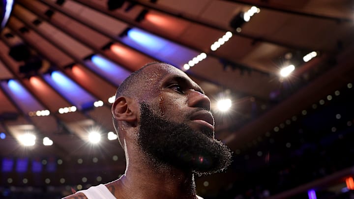 Los Angeles Lakers v New York Knicks