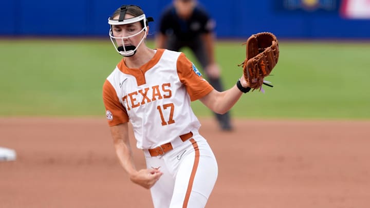 The Texas Longhorns rose to No. 2 in Softball America's Top 25 for Week 7.