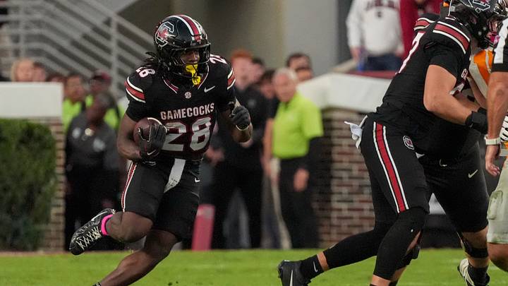 Oct 24, 2026; Columbia, South Carolina, USA;  South Carolina Gamecocks running back Matt Fuller (28) runs for yardage against the Tennessee Volunteers during the second half at Williams-Brice Stadium.  Mandatory Credit: Jim Dedmon-Imagn Images