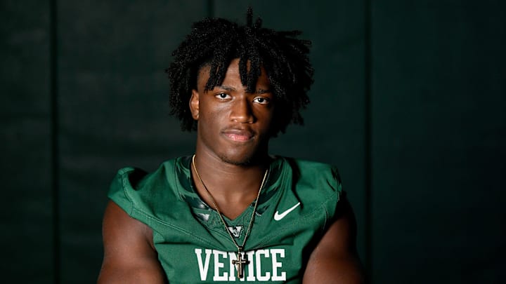 Venice High School, JR. #5 Asharri Charles, DE 6’4 235, 4 star, Multiple offers FSU, MIAMI, UF to name a few. Asharri is an elite pass rusher that plays with an extremely high motor. Every team that Venice lines up against will have to game plan against Charles and adjust their protections and blocking schemes.