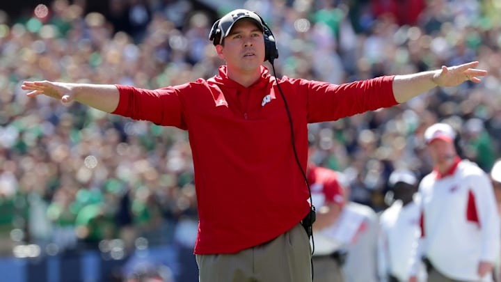 Wisconsin defensive coordinator Jim Leonhard questions touchdown call against Notre Dame. Wisconsin defensive coordinator Jim Leonhard questions touchdown call against Notre Dame.