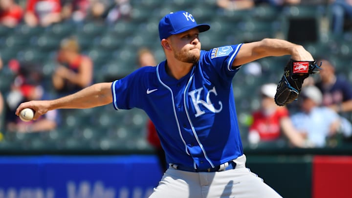 Kansas City Royals relief pitcher Jesse Hahn (32) throws a pitch during the sixth inning against the Cleveland Indians at Progressive Field in 2021.