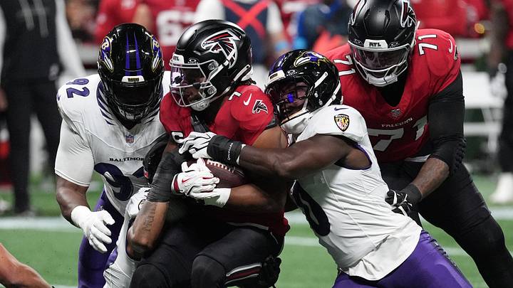 The Baltimore Ravens defense held Atlanta Falcons running back Bijan Robinson to 86 yards rushing on Sunday Night Football. The Baltimore Ravens defense held Atlanta Falcons running back Bijan Robinson to 86 yards rushing on Sunday Night Football.