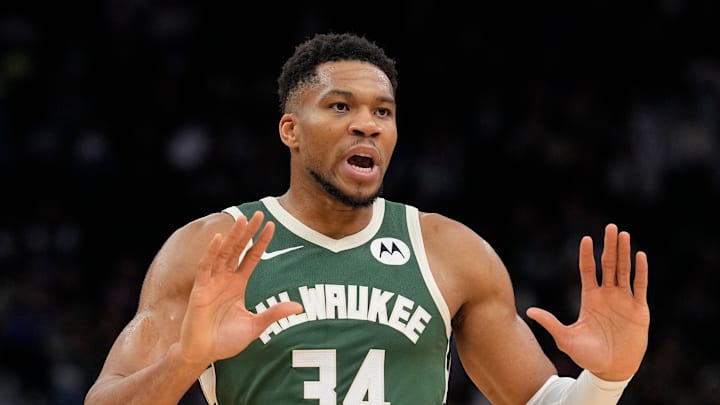 Sacramento Kings v Milwaukee Bucks Sacramento Kings v Milwaukee Bucks