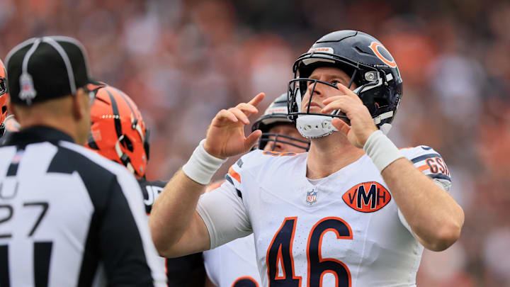 Nov 2, 2025; Cincinnati, Ohio, USA; Chicago Bears long snapper Scott Daly (46) reacts after a field goal by kicker Cairo Santos (not pictured) against the Cincinnati Bengals during the second quarter at Paycor Stadium. Mandatory Credit: Katie Stratman-Imagn Images Nov 2, 2025; Cincinnati, Ohio, USA; Chicago Bears long snapper Scott Daly (46) reacts after a field goal by kicker Cairo Santos (not pictured) against the Cincinnati Bengals during the second quarter at Paycor Stadium. Mandatory Credit: Katie Stratman-Imagn Images