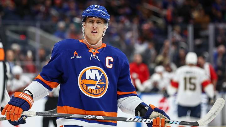 Mar 16, 2025; Elmont, New York, USA; New York Islanders left wing Anders Lee (27) at UBS Arena. Mandatory Credit: Wendell Cruz-Imagn Images Mar 16, 2025; Elmont, New York, USA; New York Islanders left wing Anders Lee (27) at UBS Arena. Mandatory Credit: Wendell Cruz-Imagn Images