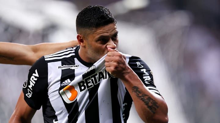 Hulk abriu o placar da partida entre Atlético-MG e Palmeiras, no Mineirão