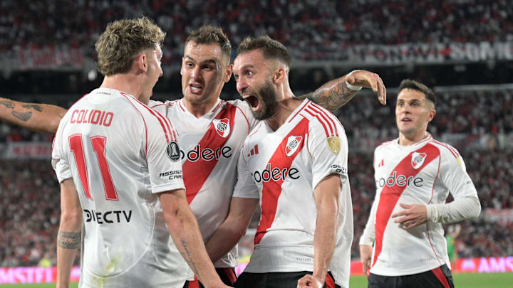 TOPSHOT-FBL-LIBERTADORES-RIVER-COLOCOLO