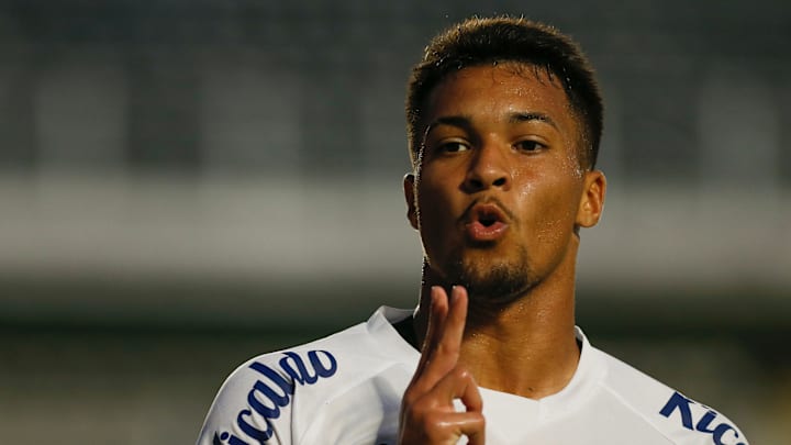 O atacante soma 16 gols na temporada 