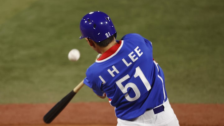 Team South Korea outfielder Jung Hoo Lee