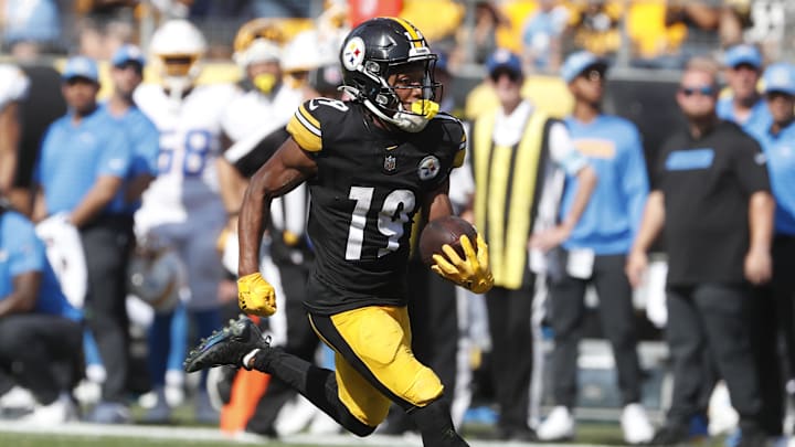 Sep 22, 2024; Pittsburgh, Pennsylvania, USA;  Pittsburgh Steelers wide receiver Calvin Austin III (19) runs on his way to scoring a fifty-five yard touchdown against the Los Angeles Chargers during the fourth quarter at Acrisure Stadium. Pittsburgh won 20-10. Mandatory Credit: Charles LeClaire-Imagn Images