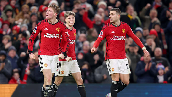 Manchester United v Aston Villa - Premier League Manchester United v Aston Villa - Premier League