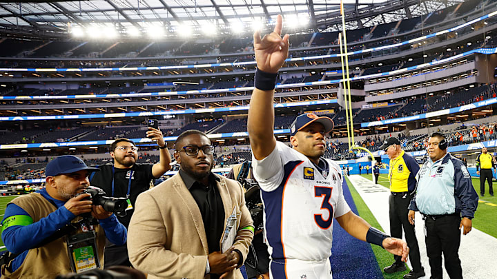 Denver Broncos v Los Angeles Chargers