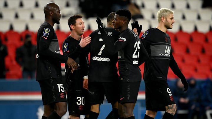 Le PSG dispose facilement de Reims sur sa pelouse (4-0)