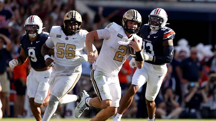 Sep 26, 2026; Auburn, Alabama, USA; Vanderbilt Commodores quarterback Jared Curtis (2) runs against the Auburn Tigers during the second half Jordan-Hare Stadium. Mandatory Credit: John Reed-Imagn Images Sep 26, 2026; Auburn, Alabama, USA; Vanderbilt Commodores quarterback Jared Curtis (2) runs against the Auburn Tigers during the second half Jordan-Hare Stadium. Mandatory Credit: John Reed-Imagn Images