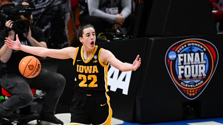 No, Caitlin Clark didn't wear a Nebraska Cornhuskers jacket on SNL. Keisei Tominaga's accuracy. Florida guard transfers to the Huskers and more.