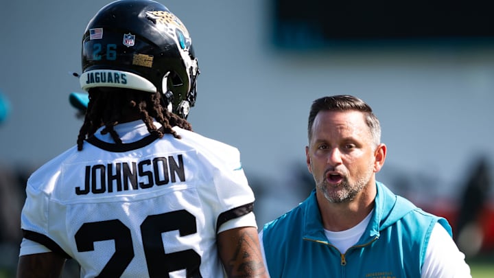 Jacksonville Jaguars defensive coordinator Anthony Campanile coaches up Jacksonville Jaguars safety Antonio Johnson (26) during the Jacksonville Jaguars’ third mandatory minicamp Thursday June 12, 2025 at the Miller Electric Center in Jacksonville, Fla. [Doug Engle/Florida Times-Union]