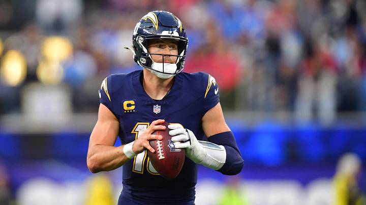 Los Angeles Chargers quarterback Justin Herbert (10) is expected to be a major candidate for a breakout fantasy football season under new offensive coordinator Mike McDaniel. Gary A. Vasquez-Imagn Images Los Angeles Chargers quarterback Justin Herbert (10) is expected to be a major candidate for a breakout fantasy football season under new offensive coordinator Mike McDaniel. Gary A. Vasquez-Imagn Images
