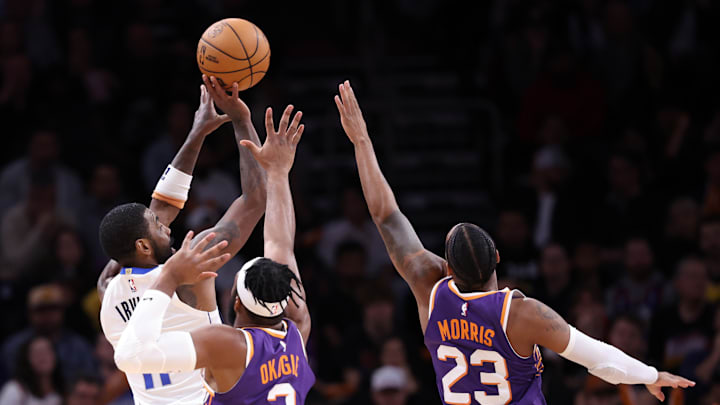Dallas Mavericks v Phoenix Suns