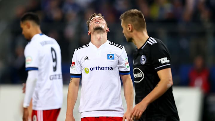 Die Rothosen brachten sich mal wieder um die Früchte ihrer Arbeit Die Rothosen brachten sich mal wieder um die Früchte ihrer Arbeit