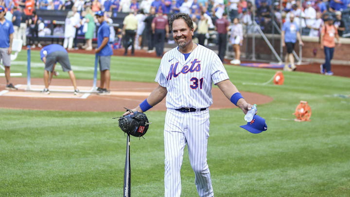 Aug 27, 2022; New York City, New York, USA; Former Major League catcher Mike Piazza at Old Timers Day at Citi Field. Mandatory Credit: Wendell Cruz-Imagn Images Aug 27, 2022; New York City, New York, USA; Former Major League catcher Mike Piazza at Old Timers Day at Citi Field. Mandatory Credit: Wendell Cruz-Imagn Images