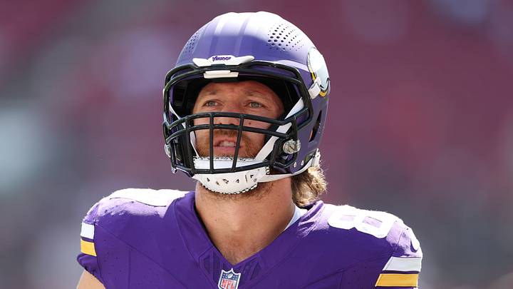 Minnesota Vikings tight end T.J. Hockenson (87) looks on during warmups prior to the game against the Tampa Bay Buccaneers at Raymond James Stadium. Minnesota Vikings tight end T.J. Hockenson (87) looks on during warmups prior to the game against the Tampa Bay Buccaneers at Raymond James Stadium.