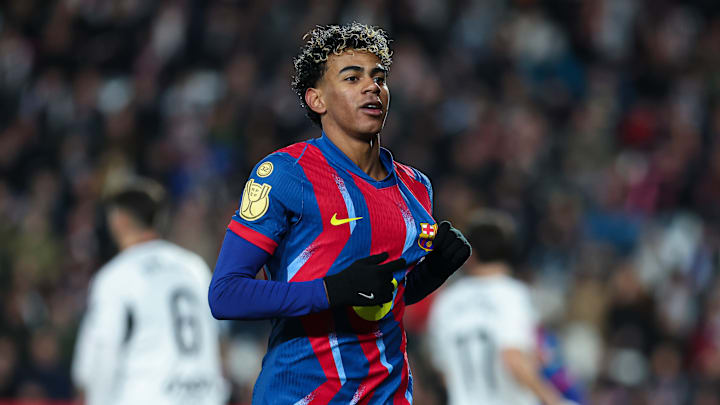 Yamal marcou mais um belo gol com o uniforme do Barcelona Yamal marcou mais um belo gol com o uniforme do Barcelona