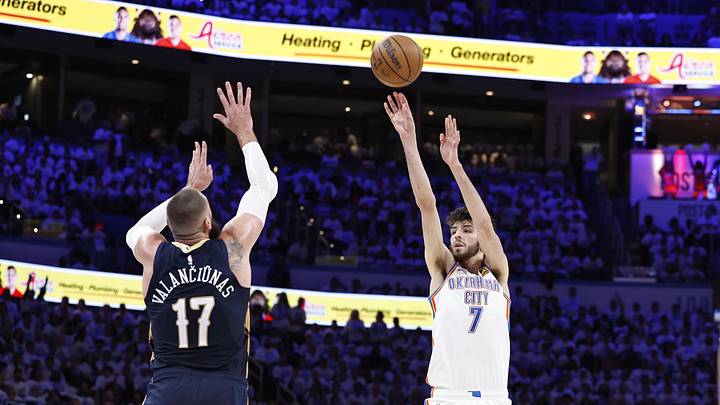 Apr 21, 2024; Oklahoma City, Oklahoma, USA; Oklahoma City Thunder forward Chet Holmgren (7) shoots Apr 21, 2024; Oklahoma City, Oklahoma, USA; Oklahoma City Thunder forward Chet Holmgren (7) shoots