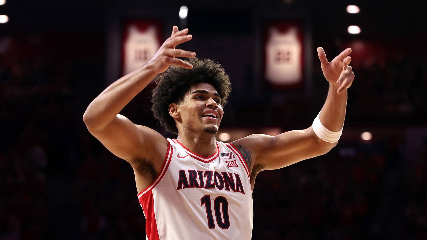 Full Guide to Arizona vs. Alabama: Where, When, TV, Streaming, Starting Lineups