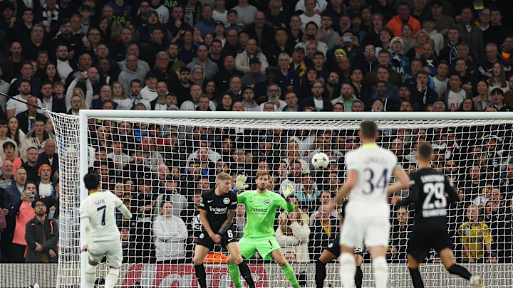 Kevin Trapp in action against Spurs in 2022