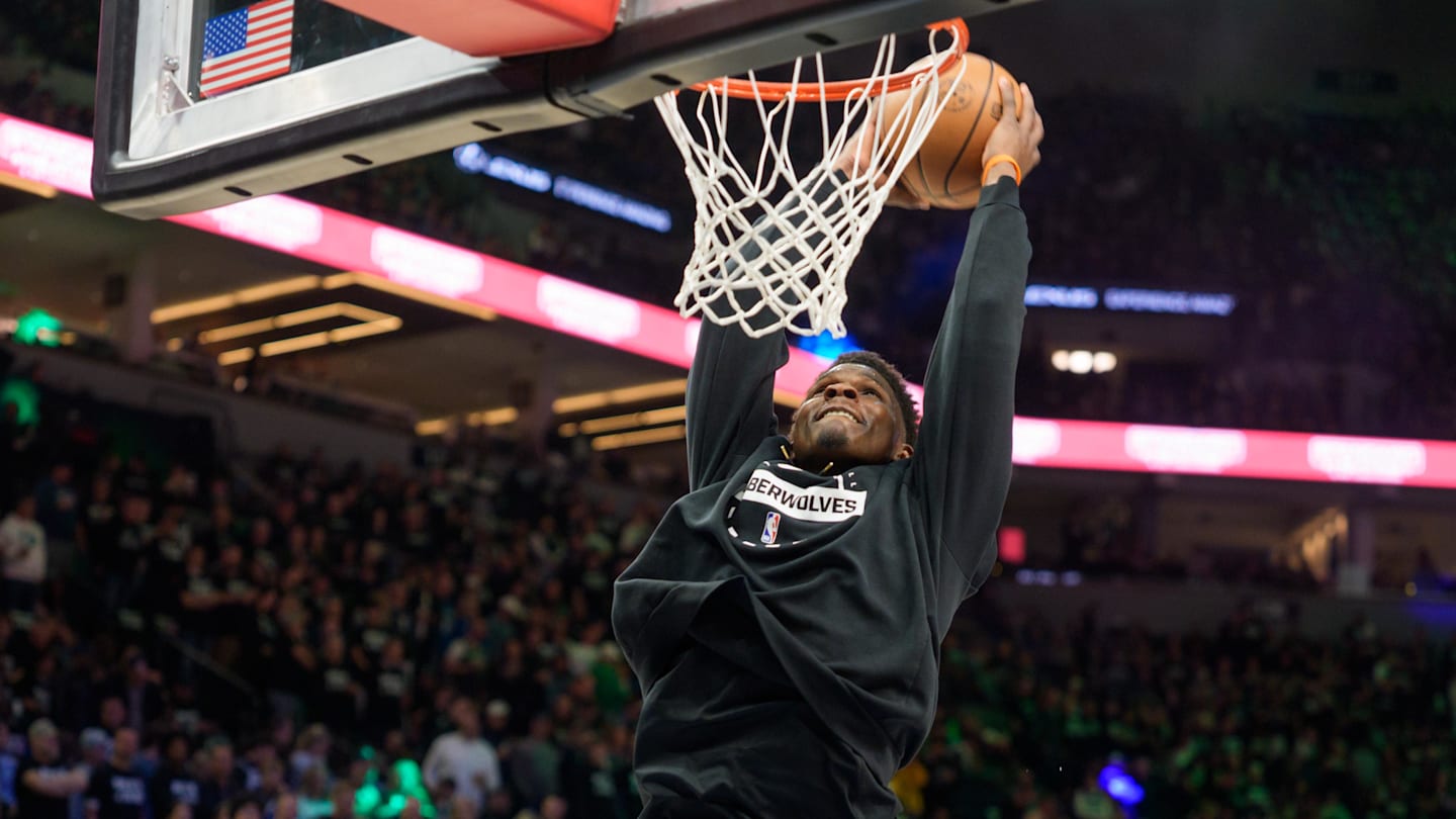 Edwards' Health, Dosunmu's Status, TSJ's Breakout Top 3 Questions For Spurs