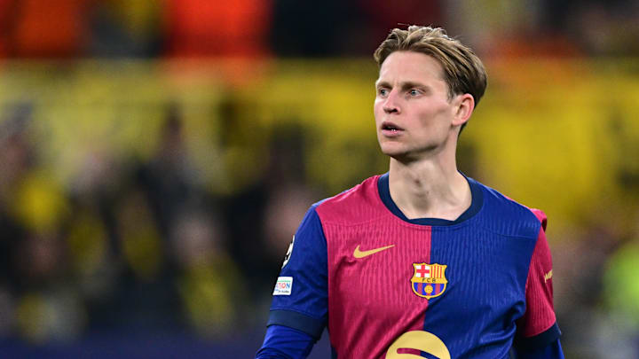 Frenkie De Jong a repris des couleurs sous Hansi Flick. Frenkie De Jong a repris des couleurs sous Hansi Flick.