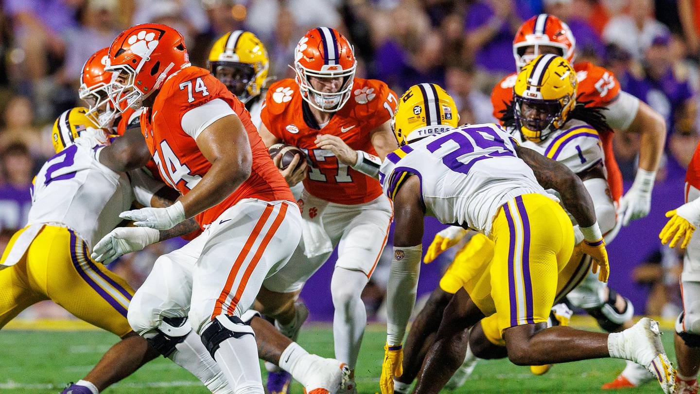 Former Players, Social Media Reacts to Clemson's Beatdown By LSU