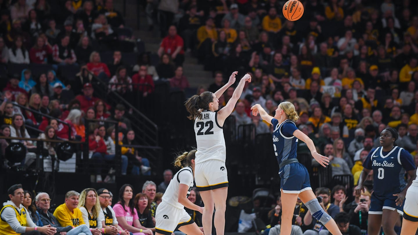 How far is the college 3-point line compared to the WNBA line?