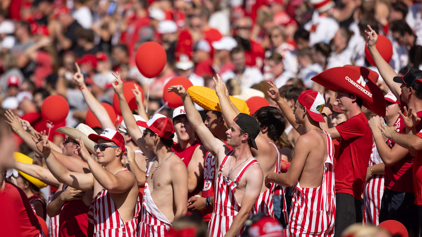 Nebraska squaring off with SEC powers, Miami as finalist for elite OL