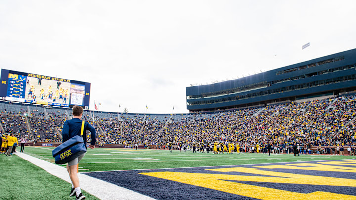 Michigan Maize vs Blue Spring Game
