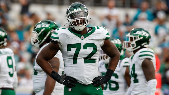 New York Jets defensive end Micheal Clemons New York Jets defensive end Micheal Clemons